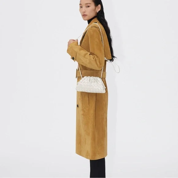 Bottega Veneta Mini Pouch in Wax - Picture 2 of 8